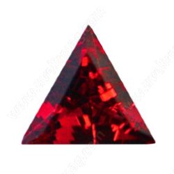 Фианит красный треугольник 10х10х10